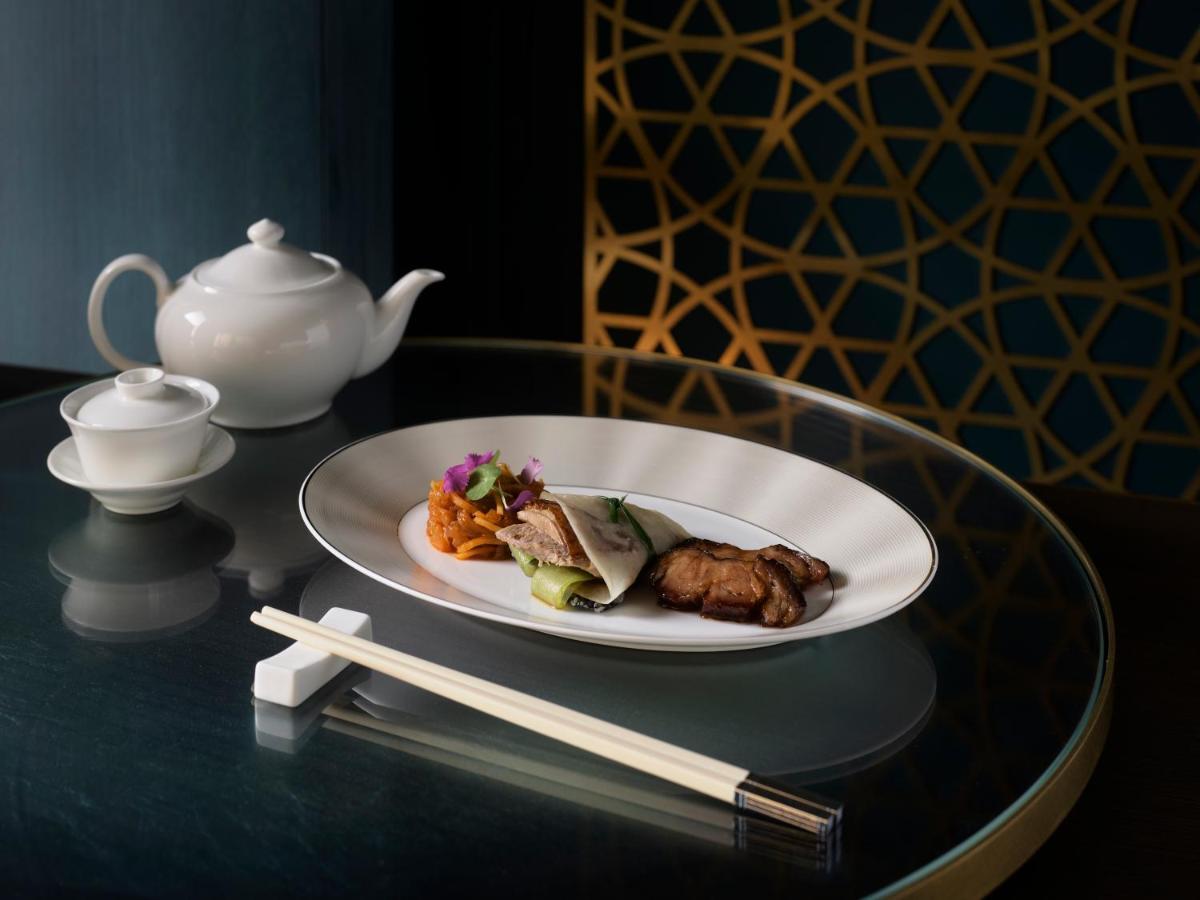 فندق Crown Towers سيدني المظهر الخارجي الصورة A meal at the restaurant